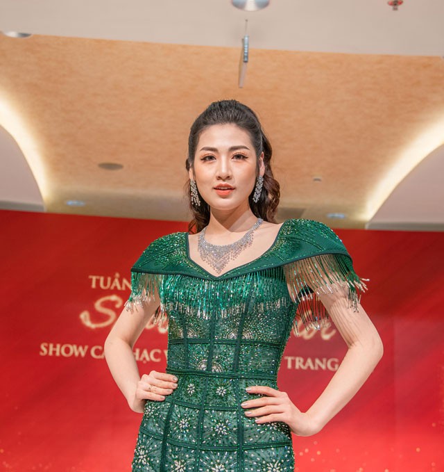 Mỹ Tâm bùng nổ cùng fan trong Tuần lễ Trang sức DOJI 2019  - Ảnh 4.