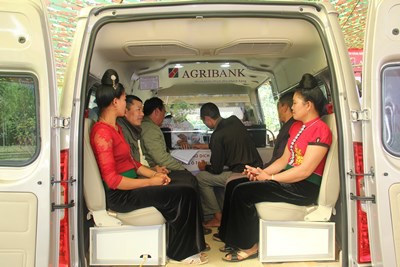 Dấu ấn Agribank trong thành tựu 10 năm xây dựng nông thôn mới - Ảnh 3. Dấu ấn Agribank trong thành tựu 10 năm xây dựng nông thôn mới - Ảnh 3.