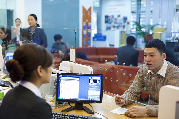 Lãi suất cho vay sẽ ổn định cuối năm nay - Ảnh 1. Lãi suất cho vay sẽ ổn định cuối năm nay - Ảnh 1.