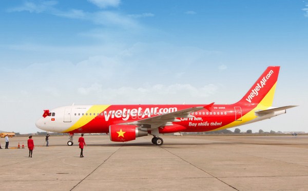 Vietjet Air dẫn đầu về chậm, hủy chuyến bay trong tháng 9 - Ảnh 1.