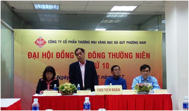 “Ế" sau 4 lần rao bán, cổ phiếu 'con cưng' một thời của Trầm Bê được Sacombank “đại hạ giá” - Ảnh 3. “Ế" sau 4 lần rao bán, cổ phiếu 'con cưng' một thời của Trầm Bê được Sacombank “đại hạ giá” - Ảnh 3.