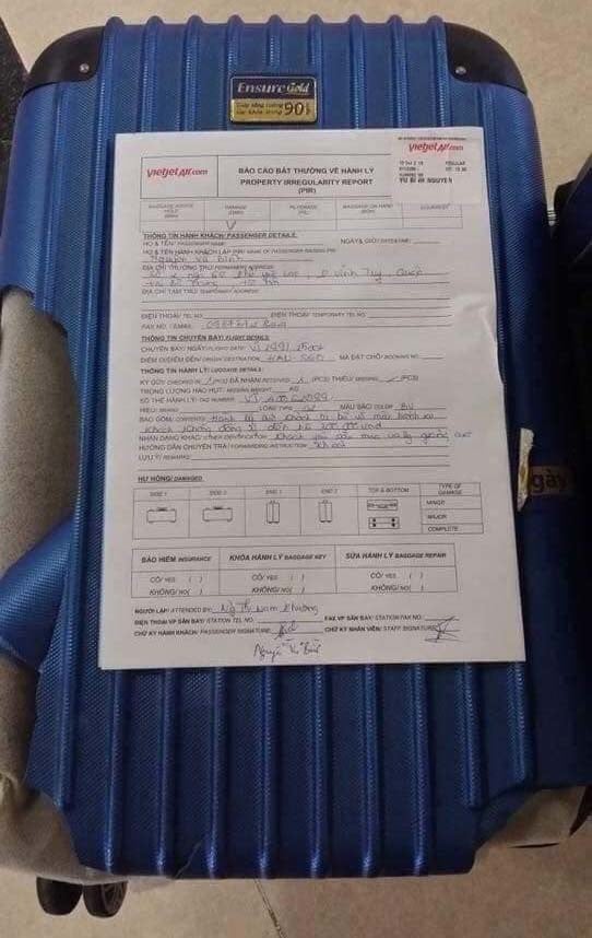 Bị khách tố vali ký gửi vỡ tan tành nhưng không được liên hệ đền bù, Vietjet nói gì? - Ảnh 2. Bị khách tố vali ký gửi vỡ tan tành nhưng không được liên hệ đền bù, Vietjet nói gì? - Ảnh 2.