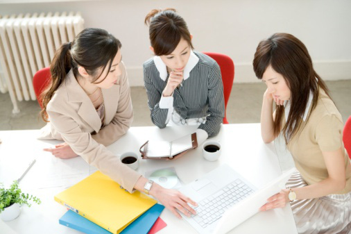 Nhân viên tư vấn bảo hiểm phải tốt nghiệp đại học - Ảnh 1. Nhân viên tư vấn bảo hiểm phải tốt nghiệp đại học - Ảnh 1.