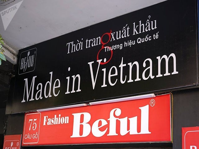 Cách ghi “xuất xứ Việt Nam” vẫn gây tranh cãi - Ảnh 1. Cách ghi “xuất xứ Việt Nam” vẫn gây tranh cãi - Ảnh 1.
