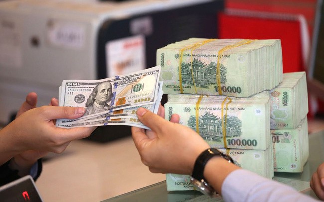 Tỷ giá trung tâm lại lập đỉnh mới, VND/USD sẽ như thế nào đến cuối năm? - Ảnh 1. Tỷ giá trung tâm lại lập đỉnh mới, VND/USD sẽ như thế nào đến cuối năm? - Ảnh 1.