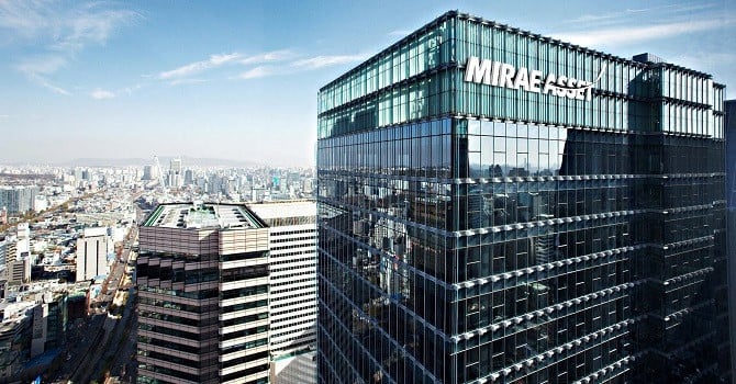 Được “chắp thêm cánh”, Mirae Asset sẽ vượt “ông lớn” SSI về quy mô vốn điều lệ - Ảnh 1. Được “chắp thêm cánh”, Mirae Asset sẽ vượt “ông lớn” SSI về quy mô vốn điều lệ - Ảnh 1.
