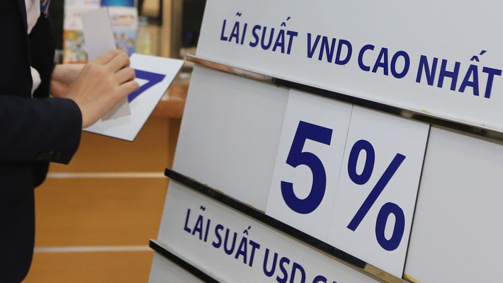 Tiết kiệm kì hạn 6 tháng nên gửi ngân hàng nào để được hưởng lãi suất cao nhất? - Ảnh 1. Tiết kiệm kì hạn 6 tháng nên gửi ngân hàng nào để được hưởng lãi suất cao nhất? - Ảnh 1.