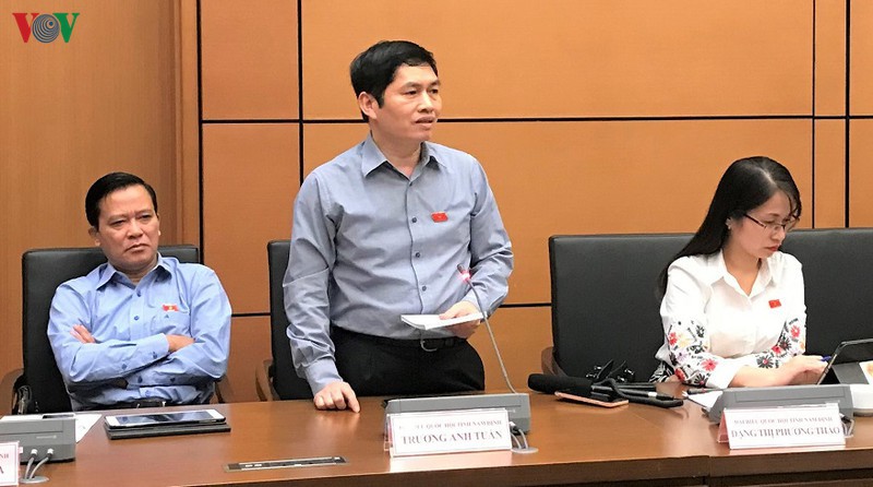 Sân bay Long Thành cần hai trục đường bộ để không thành "ốc đảo" - Ảnh 2. Sân bay Long Thành cần hai trục đường bộ để không thành "ốc đảo" - Ảnh 2.