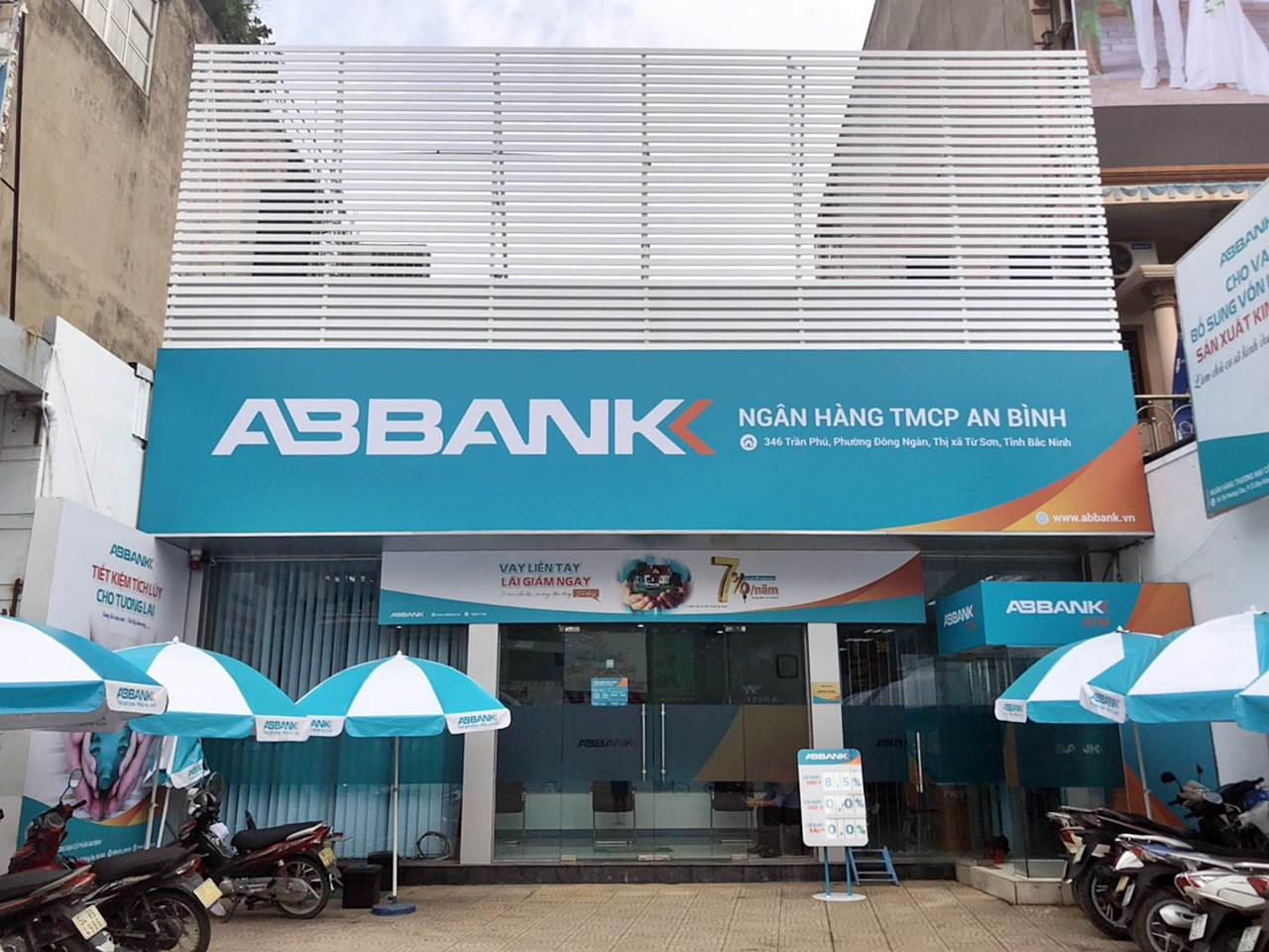 ABBank lãi 925 tỷ trong 10 tháng, tái định vị thương hiệu với hình ảnh hiện đại - Ảnh 1. ABBank lãi 925 tỷ trong 10 tháng, tái định vị thương hiệu với hình ảnh hiện đại - Ảnh 1.