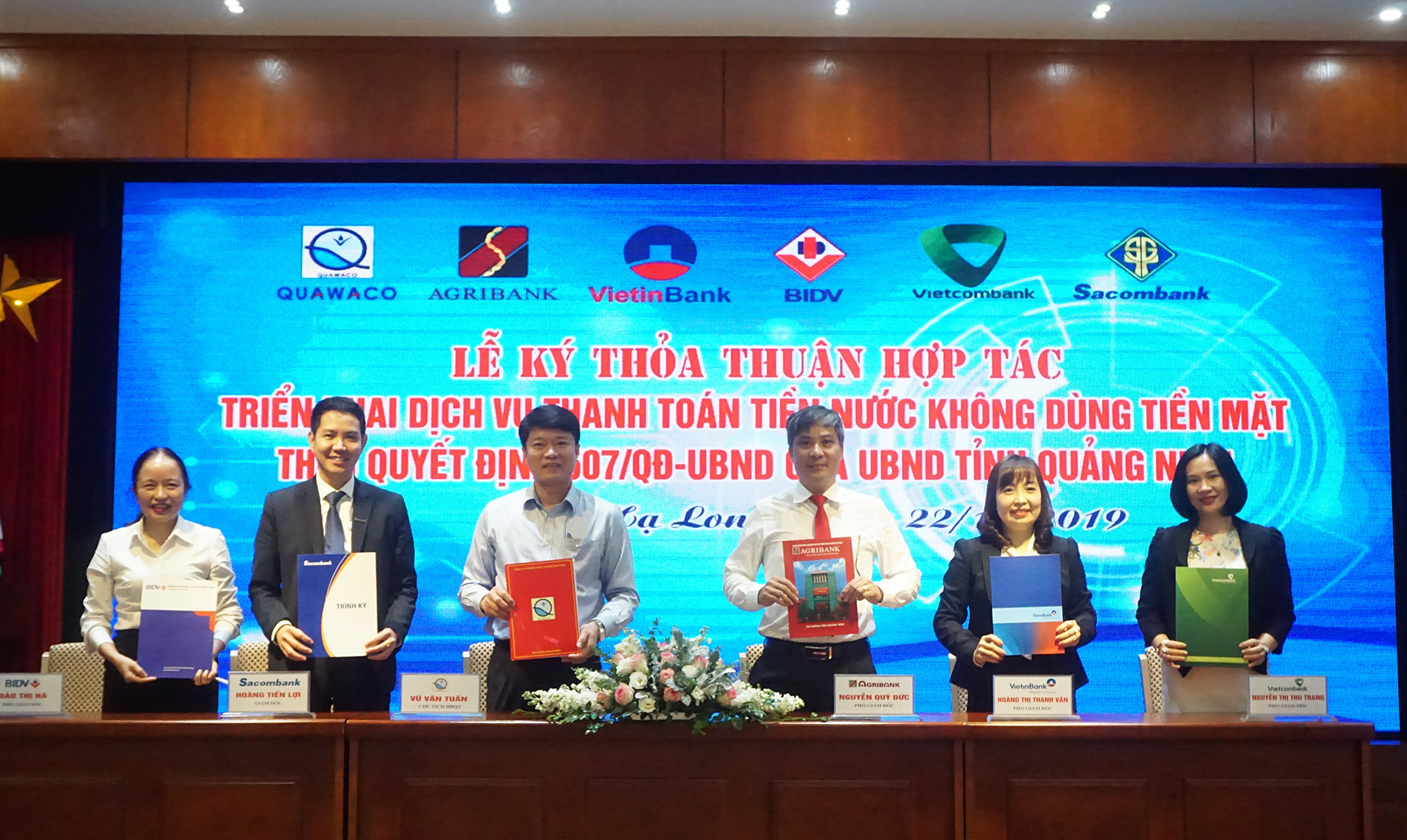 Quảng Ninh: Đẩy mạnh thực hiện thanh toán dịch vụ công qua ngân hàng - Ảnh 1. Quảng Ninh: Đẩy mạnh thực hiện thanh toán dịch vụ công qua ngân hàng - Ảnh 1.