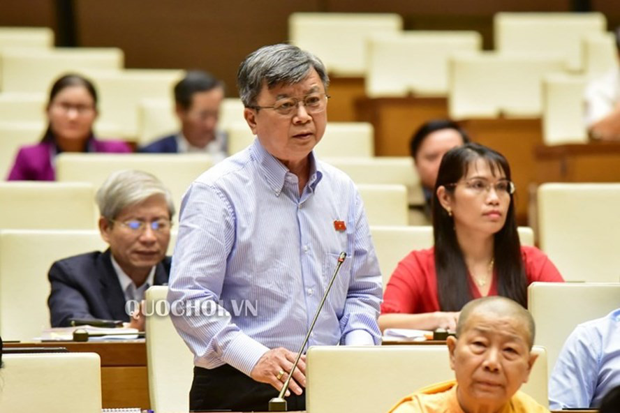 "Nên xem xét lại việc tỷ phú Thái Lan mua 34% nhà máy nước Sông Đuống" - Ảnh 1. "Nên xem xét lại việc tỷ phú Thái Lan mua 34% nhà máy nước Sông Đuống" - Ảnh 1.