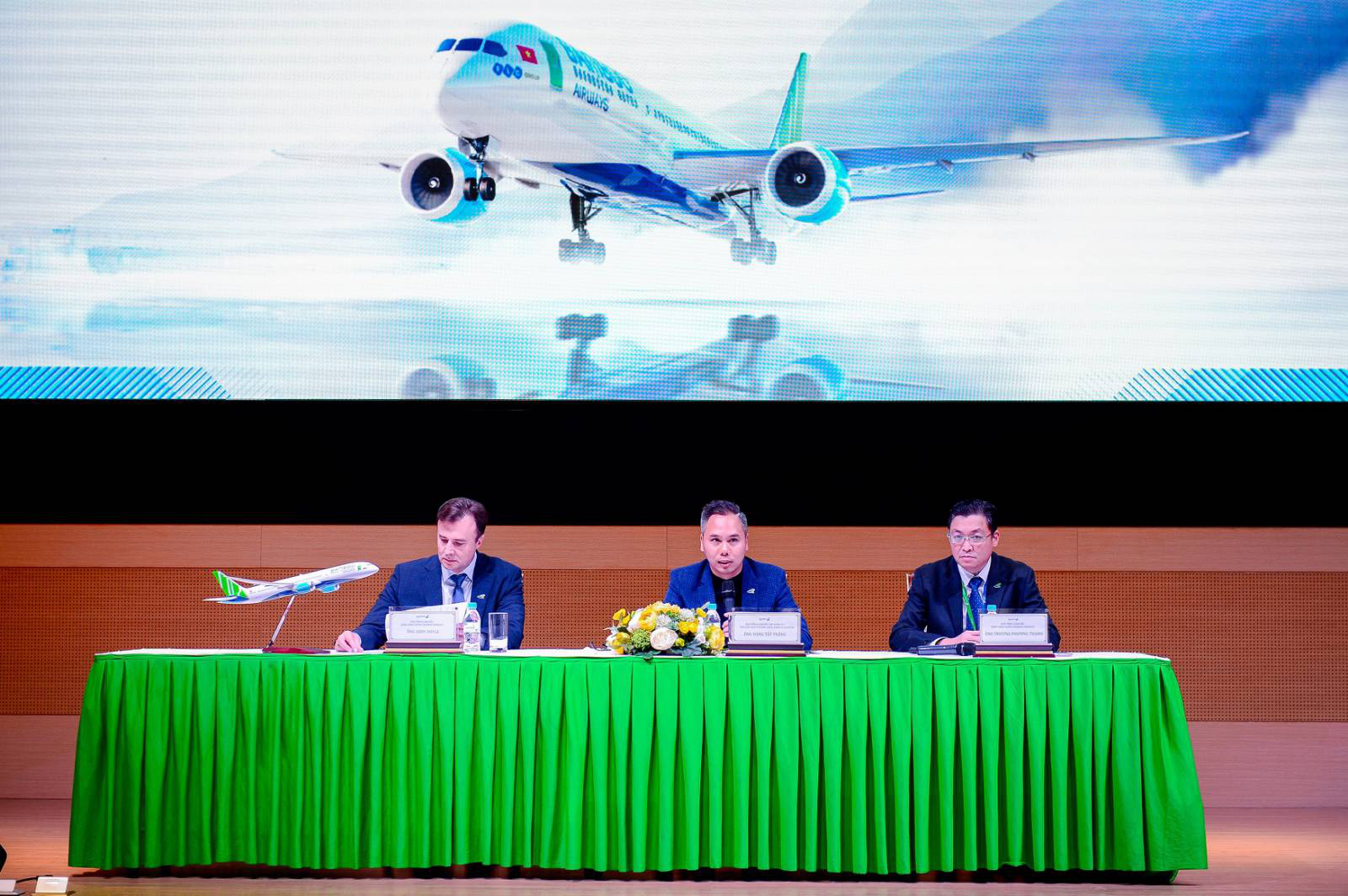 Bamboo Airways lý giải về việc ưu đãi người mua cổ phiếu BAV - Ảnh 1. Bamboo Airways lý giải về việc ưu đãi người mua cổ phiếu BAV - Ảnh 1.