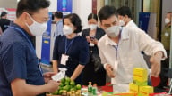 Giật mình chi phí logistics đang 'thắt cổ' nông sản Việt