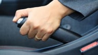 Cách xử trí khi ô tô kẹt chân ga