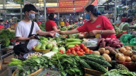 Chợ truyền thống Việt trong bài toán giá 'tăng nhanh giảm chậm'