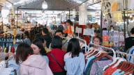 Khách giật mình với nhiều khu chợ hồi sinh ở Sài thành
