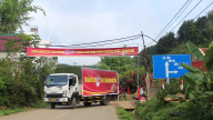 Đồng bào dân tộc Sơn La vui mừng, khi mận hậu được đưa vào xuất ăn của Vietnam Airlines