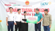 Khánh thành nhà tình nghĩa tại Phù Yên Sơn La: “Tết này tôi có nhà mới rồi!”