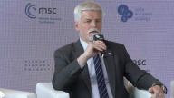 Tổng thống Séc nói đã tìm được cách lấy 800.000 quả đạn pháo cho Ukraine