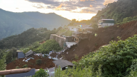 TIN NÓNG 24 GIỜ QUA: Thanh niên treo cổ tử vong sau khi hỏi vay tiền; sạt lở vùi homestay gây chết người