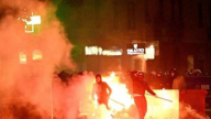 Bạo lực kinh hoàng ở bóng đá Italia: Hooligan tấn công cảnh sát bằng gậy bóng chày