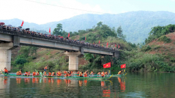 Lai Châu: 140 vận động viên tranh tài tại giải đua thuyền đuôi én