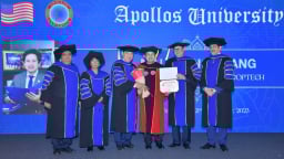 Nhà sáng lập Meey Group Hoàng Mai Chung nhận bằng Tiến sĩ danh dự của Đại học Apollos - Mỹ