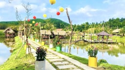 Một làng ở Quảng Bình, dân biến đồi hoang thành điểm du lịch sinh thái vạn người mê, hút khách