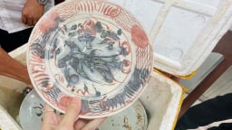 Một vùng biển ven bờ ở Quảng Ngãi phát lộ la liệt cổ vật thời nhà Minh, thế kỷ 16-17