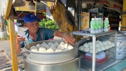 Người thiên hạ tò mò khi đi qua con đường bánh bao lạ mắt, ngon miệng ở một xã của Đồng Nai