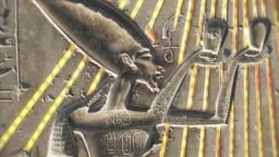 Pharaoh Akhenaten: Thuộc “dị giáo”, là người ngoài hành tinh?