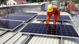Lắp điện mặt trời mái nhà bán cho EVN, bao nhiêu năm thu hồi được vốn?