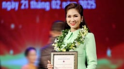 Nghệ sĩ Ưu tú được mệnh danh là 'hoa hậu cải lương' bất ngờ khi nhận giải thưởng lớn