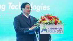 Thủ tướng 'vừa ăn trưa vừa bàn việc' với các lãnh đạo ASEAN và các tập đoàn Intel, Nvidia và Huawei