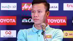 Tin chiều 15/3: HLV Kim Sang-sik đã đúng về Quế Ngọc Hải?