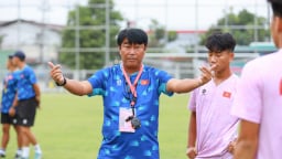 HLV Trần Minh Chiến bất ngờ chia tay CLB Quảng Ninh