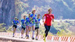 Sải bước trên miền Di sản - giải Marathon lớn nhất miền Bắc diễn ra tại Cát Bà
