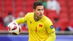 Thủ môn Nguyễn Filip bất ngờ xin rút khỏi ĐT Việt Nam