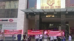 Bức xúc dâng cao, cư dân Golden West đại náo trụ sở Vietradico