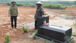 Quảng Trị: Múc đất xâm phạm mồ mả, khắc phục kiểu đối phó?