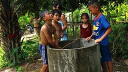 Kỳ lạ, giếng nước trong vắt giữa bản không bao giờ cạn