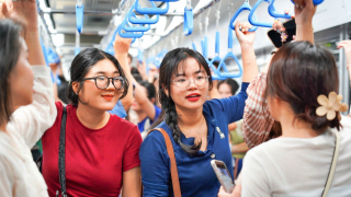 Sử dụng vé điện tử thanh toán khi đi Metro số 1 cách nào?