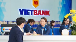 Loạt ngân hàng 'xắn tay' hỗ trợ, doanh nghiệp xuất nhập khẩu tiết giảm được chi phí chuyển tiền quốc tế 