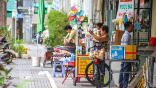 Gần 2 tháng cho thuê vỉa hè, quận giàu nhất TP.HCM thu hơn 1 tỷ đồng