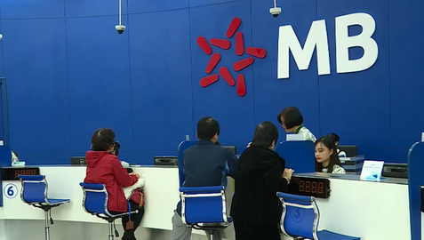 Lãi lớn, nhà đầu tư nhộn nhịp sang tay nhưng cổ phiếu MBB vẫn 'ì à ì ạch'