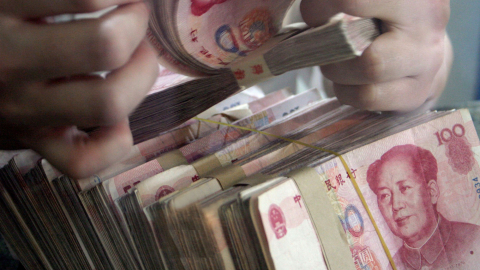 Khi PBOC nới lỏng chính sách tiền tệ, các ngân hàng nhỏ lại thắt chặt túi vì nợ xấu