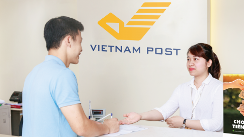 Mcredit bắt tay VNPost mang giải pháp tài chính đến gần hơn với người dân
