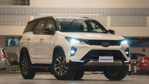 Toyota Fortuner LTD 2022 sở hữu trang bị mới, giá hơn 1 tỷ đồng