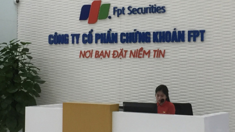 Chứng khoán thăng hoa, FPTS báo lãi ròng tăng 1.609% trong 6 tháng đầu năm