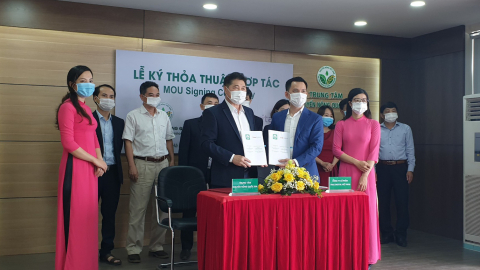 Trung tâm Khuyến nông Quốc gia hợp tác với doanh nghiệp Thái Lan chuyển đổi số cho nông dân nuôi bò sữa, gà, tôm